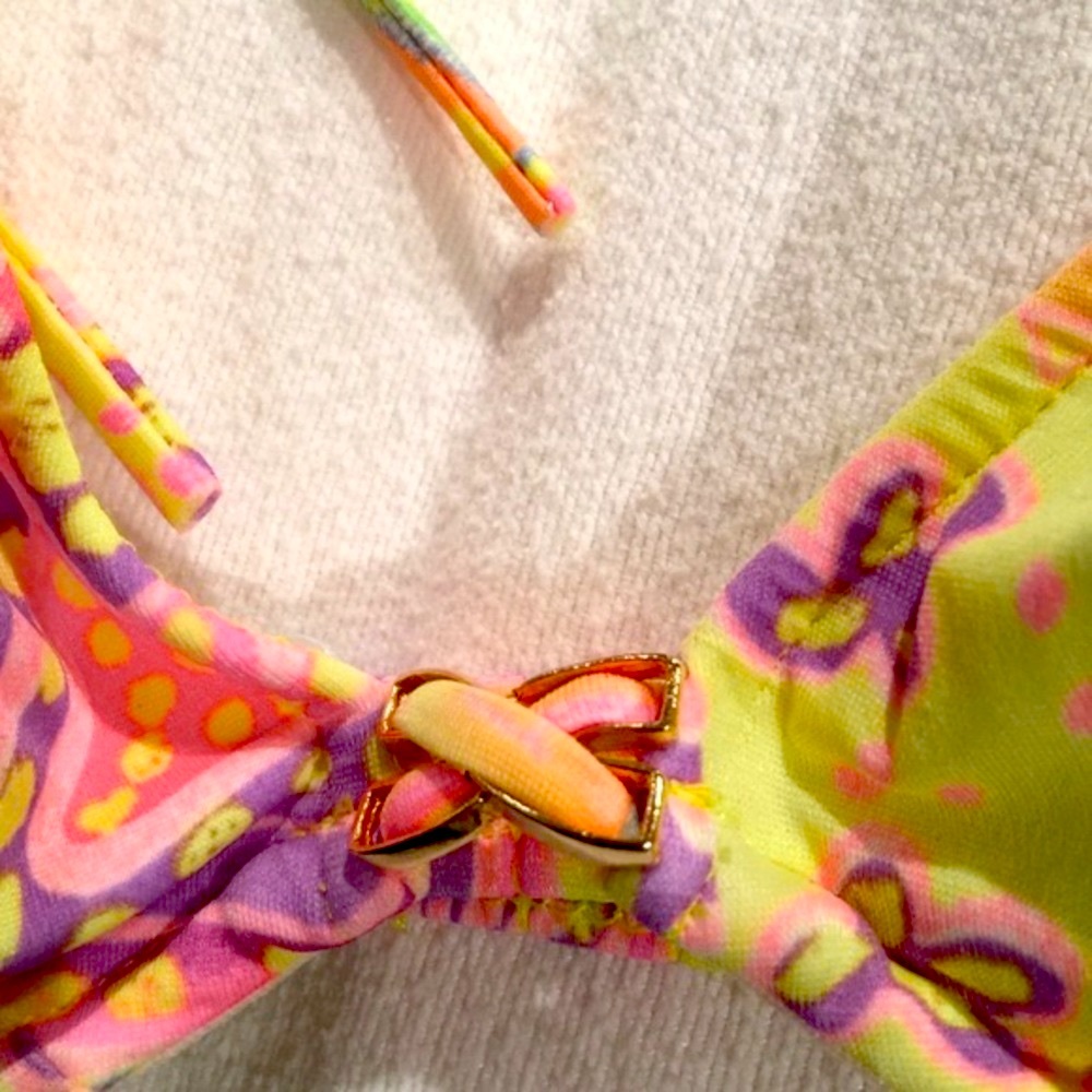 VENUS Neon Bikini Top - Picture 2 of 6